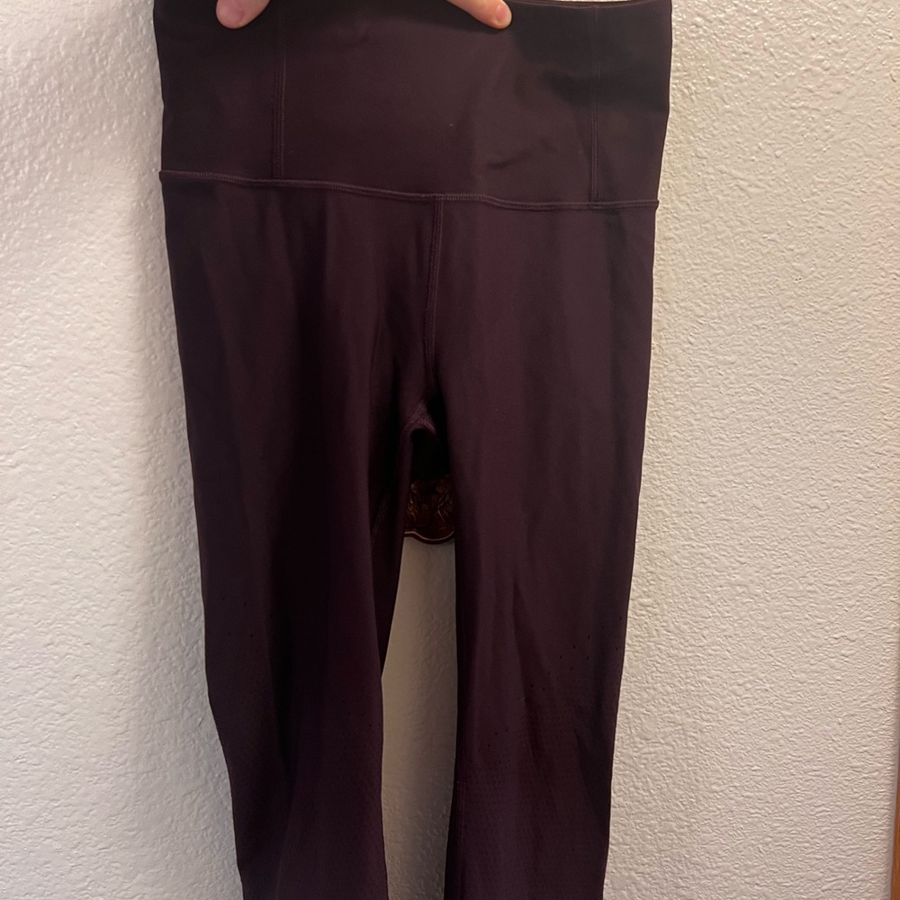 Lululemon Zoned In Tight - Size 6 Leggings